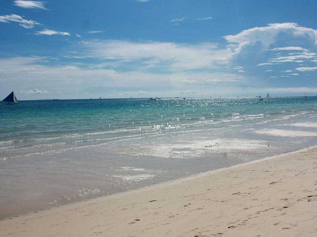 Il Mare Sakura Resort Boracay Balabag  Экстерьер фото
